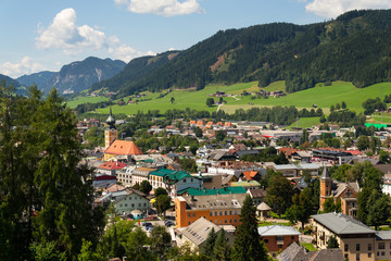 Fototapeta na wymiar Roman Catholic Church in Schladming city center, Austria