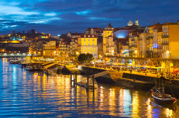 Fototapeta na wymiar Porto quayside, Portugal