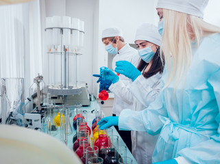 Science technician at work in the laboratory.
