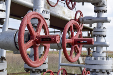 Shut-off valves on the high-pressure well flowing equipment. Oil equipment