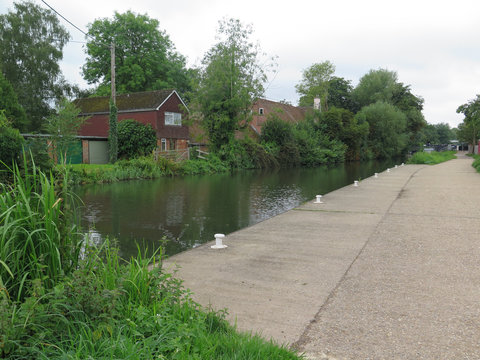 Canal mooring site