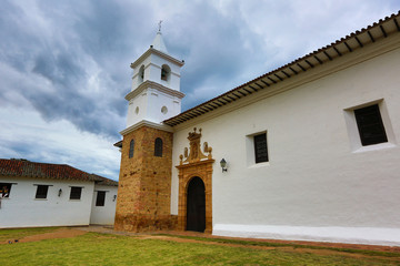 Fototapeta na wymiar colonial church in Villa de Leyva