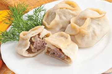 Beef manta dumplings with meat on the plate