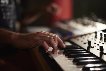 Close Up Musiker Keyboard