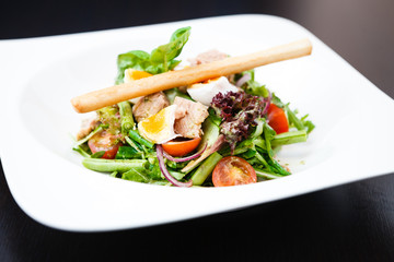 Salad nicoise with tuna