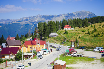 Fototapeta premium Ranca mountain resort in Parang Carpathians, Romania