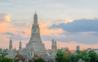 Fototapeta premium Wat Arun Ratchawararam Ratchawaramahawihan or Wat Arun is a Buddhist temple in Bangkok Thailand
