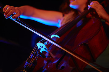 Cello Konzert Detail on Stage