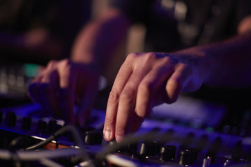 Hand DJ Stage