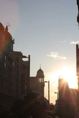 Fototapeta premium Contraluz en Gran Via de Madrid