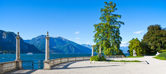 Fototapeta premium Architectures and landscapes of Como Lake