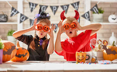 kids at halloween
