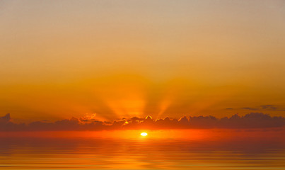 coucher de soleil sur mer, Etang-Sal&eacute;, &icirc;le de la R&eacute;union 