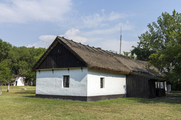 Fototapeta na wymiar Hungarian farmhouse