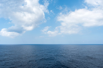 Fototapeta premium Sea horizon and cloudy sky