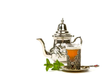 Papier Peint photo autocollant Theé True Moroccan mint tea in the original cup