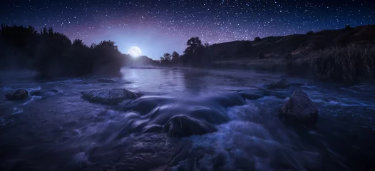 Photo sur Aluminium Rivière Belle nuit étoilée au dessus de la rivière