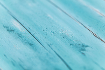 Holz im Shabby chic, Farbe Weiß und Blau mit Holzspäne durch Stahlwolle