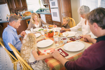 Thanksgiving: Family Has Blessing Before Thanksgiving Dinner
