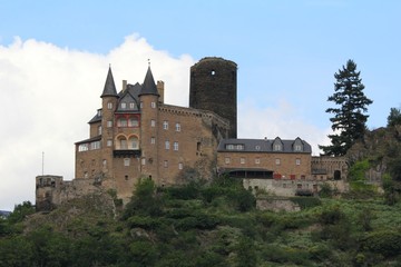 Fototapeta na wymiar Burg Katz im Mitttelrheintal bei St. Goarshausen