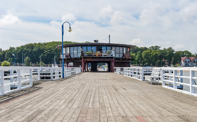 die alte Seebrücke in Puck an der Danziger Bucht in Polen - obrazy, fototapety, plakaty