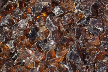 bernsteinfarbene Glassteine