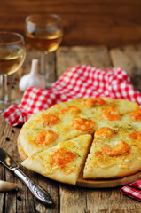 Shrimp garlic cheesy pizza
