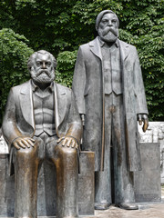 Fototapeta na wymiar Statue and memorial to Karl Marx and Engels in Berlin Germany