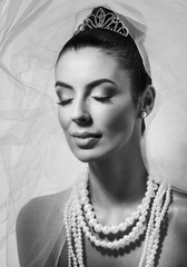 Black and white photo of beautiful bride