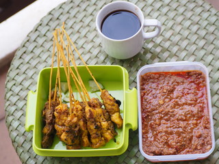 Satey with peanut sauce