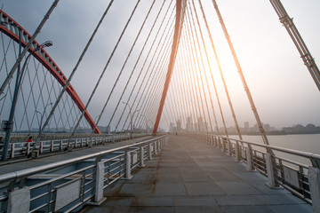Obraz premium Steel construction of red bridge