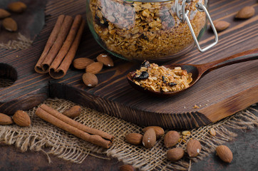 Baked granola with berries