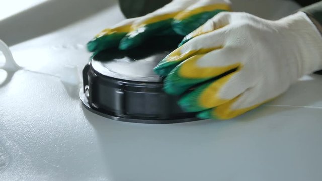 Worker in Gloves Twists Fast Black Plastic Cap