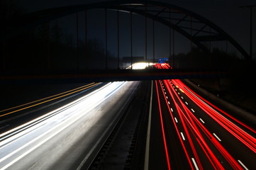 Autobahn bei Nacht