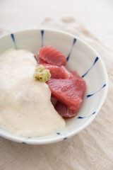 まぐろのやまかけ