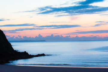 Obraz premium Empty UK beach in the evening sunset