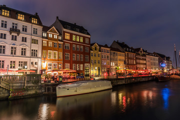 Fototapeta na wymiar In der Nacht in Kopenhagen