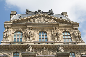 Fototapeta na wymiar Building inside Louvre square
