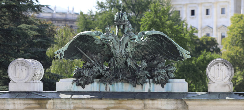 Burggarten Wien, Doppeladler