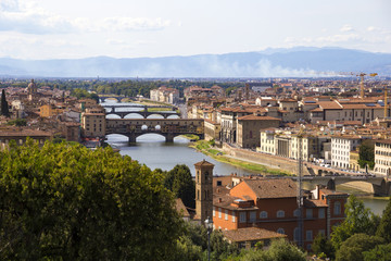 Fototapeta na wymiar A view of the Florence and the Arno River from the Michelangelo Square