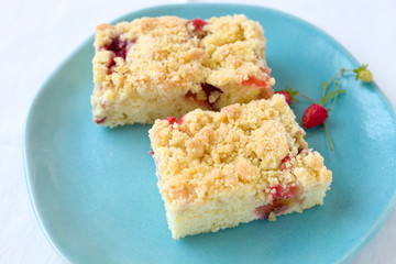 Streuselkuchen mit Erdbeeren