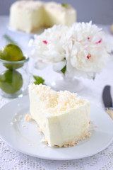 Leckere Sahne- Torte mit Kokos