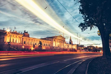 Rolgordijnen Oostenrijks parlementsgebouw aan de ringweg in Wenen © and.one