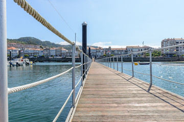 Fototapeta na wymiar view of the pedestrian pier in the port