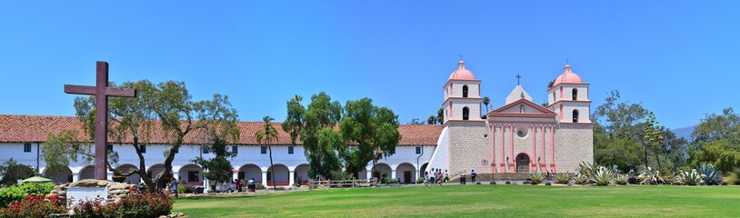 Fototapeta na wymiar Santa Barbara old spanish mission in California, USA.