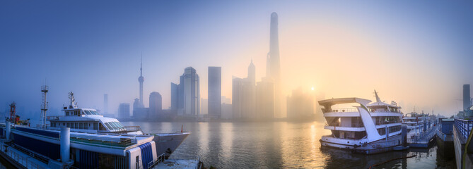 Fototapeta premium Shanghai skyline cityscape