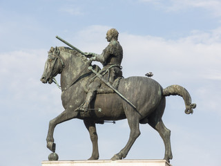 Obraz premium Equestrian monument at Gattamelata