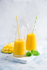 fresh mango smoothie