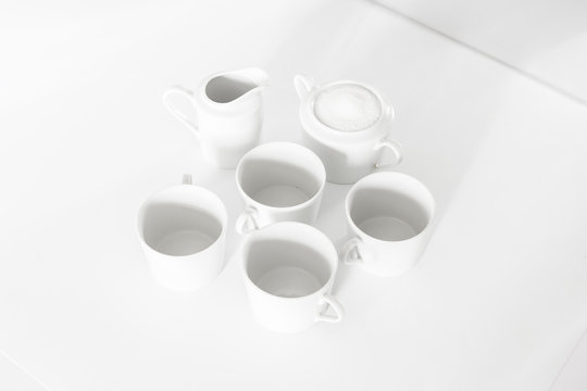 juego de cafe en blanco