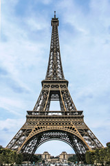 Fototapeta na wymiar Eiffel Tower in the day